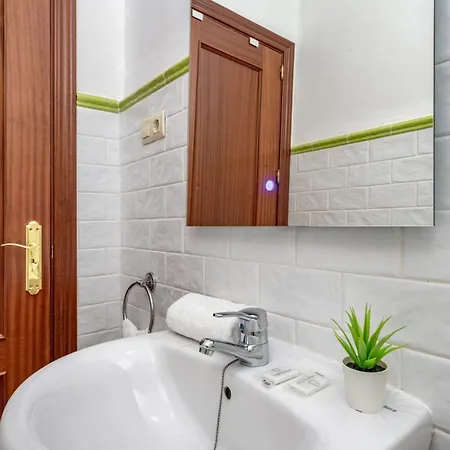 Appartamento Spacious Flat In The Heart Of Ref 39 Torremolinos