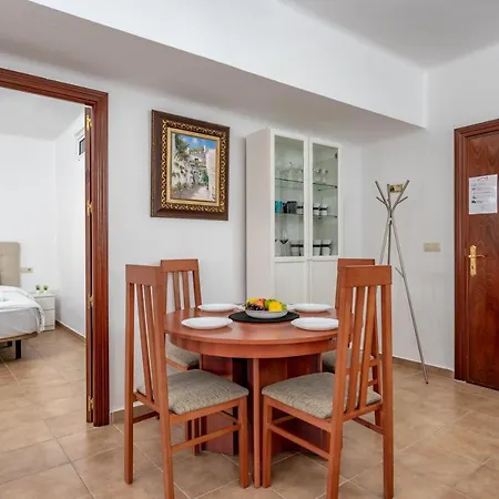 Apartment Spacious Flat In The Heart Of Ref 39