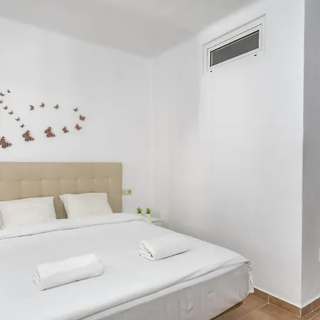 Spacious Flat In The Heart Of Ref 39 Torremolinos